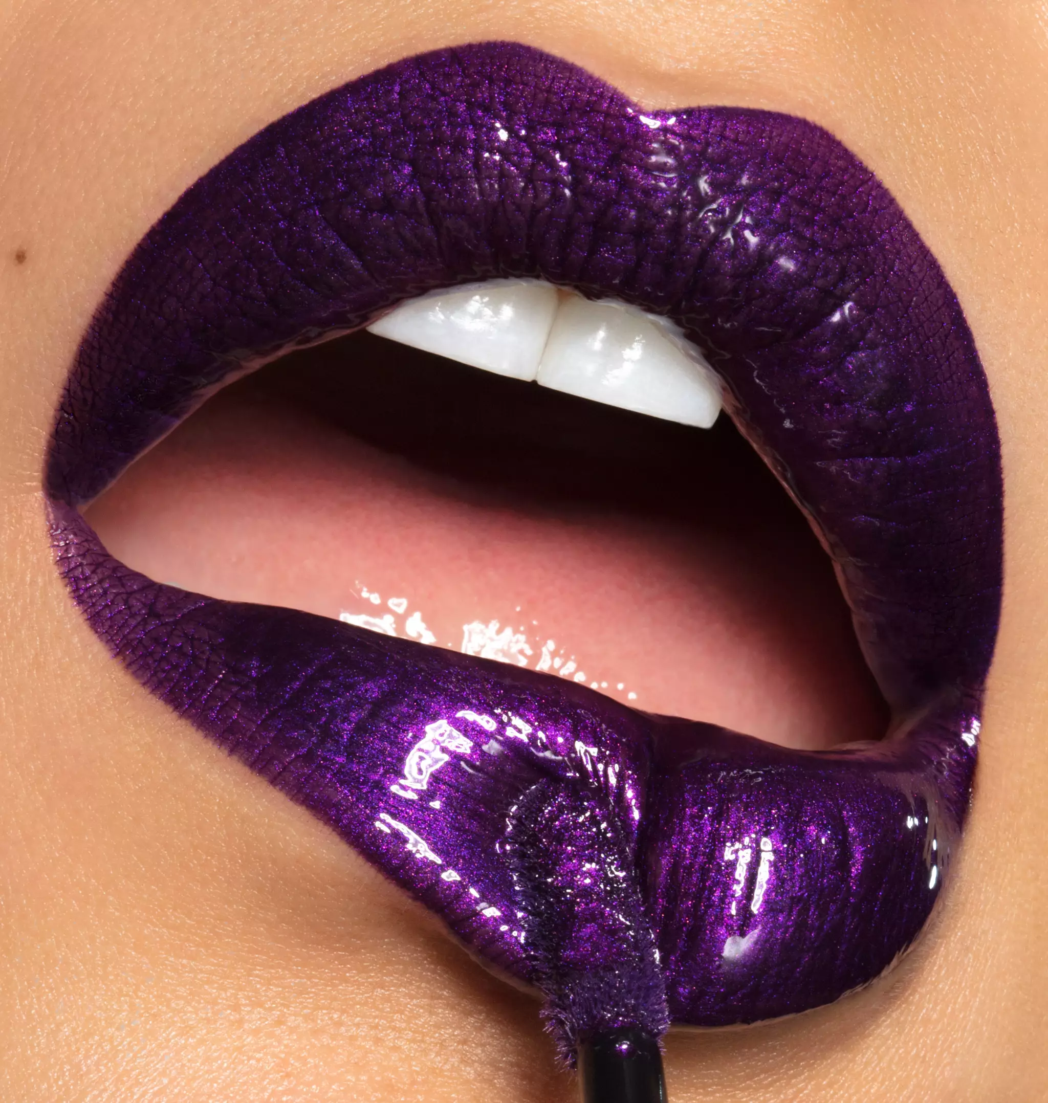 Lora lips